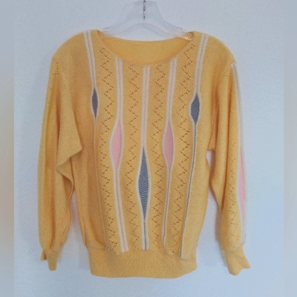 🌟VTG soft knit 80s pastel sweater